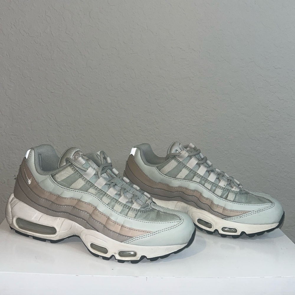 Nike Air Max 95 Moon particle silver white size 7.5 women’s